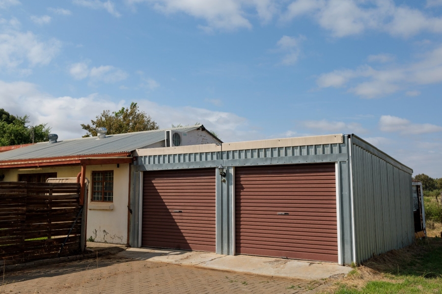 2 Bedroom Property for Sale in Bloemfontein Rural Free State